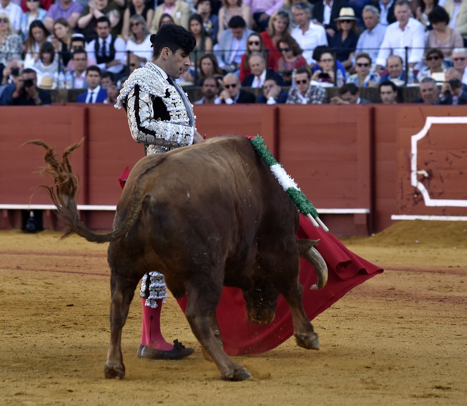 Las imágenes de la 13ª corrida de abono de La Maestranza