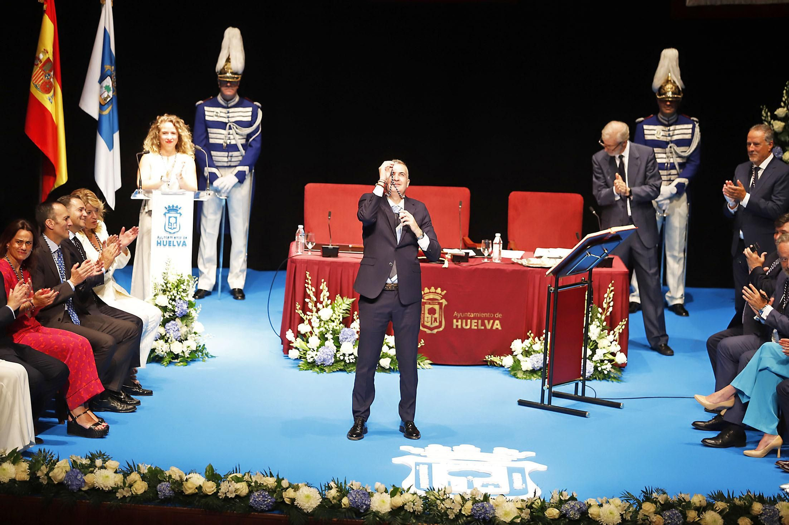 Imágenes de la toma de posesión de Pilar Miranda como alcaldesa de Huelva