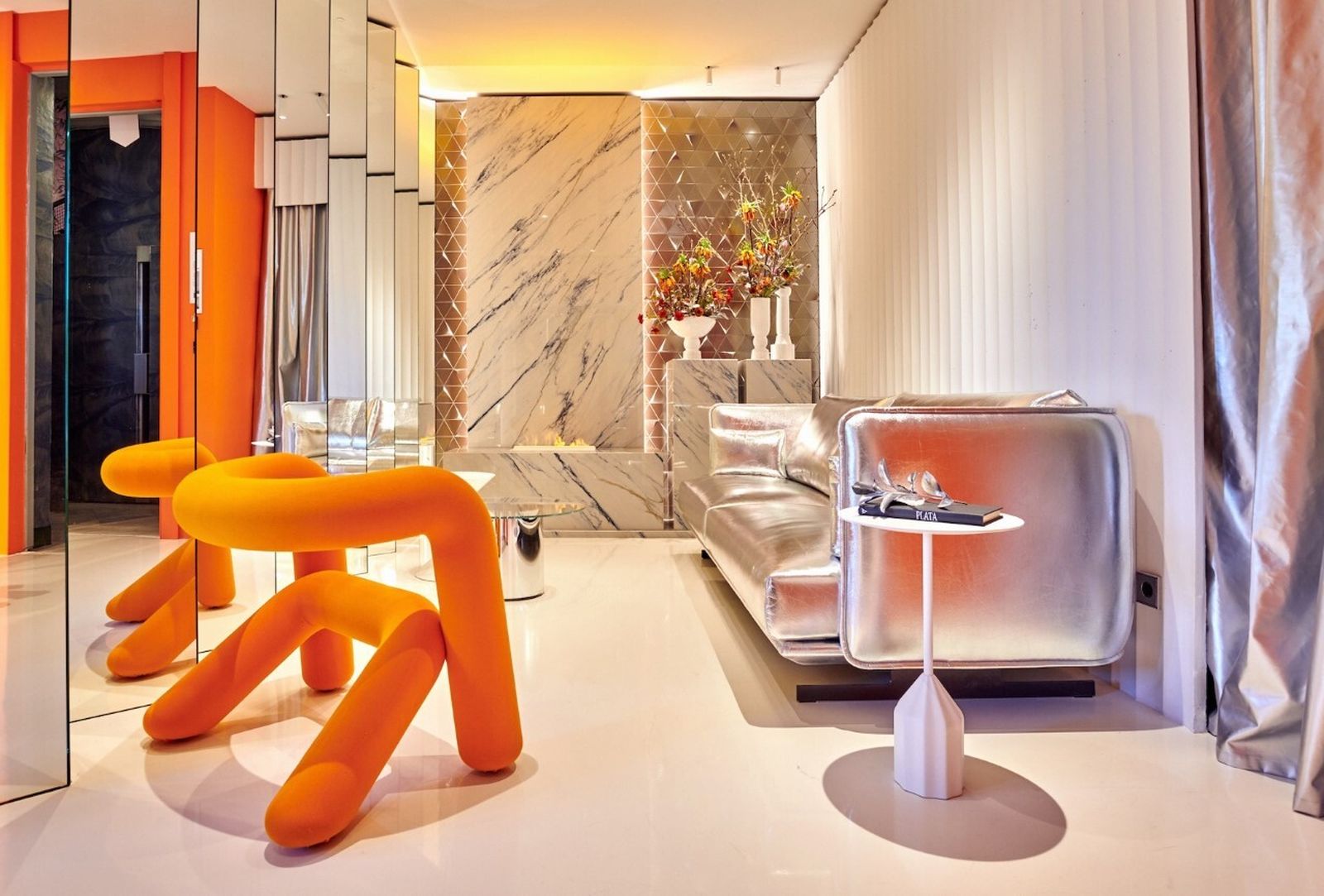 Espacio Sinmas Studio. Dekton ID en pared y mobiliario