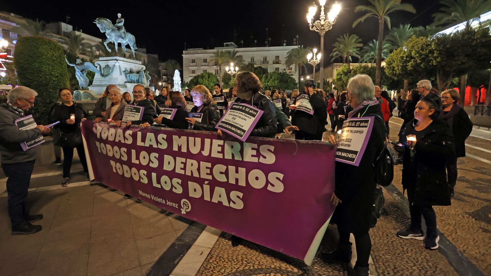 Vigilia contra la violencia machista por Jerez