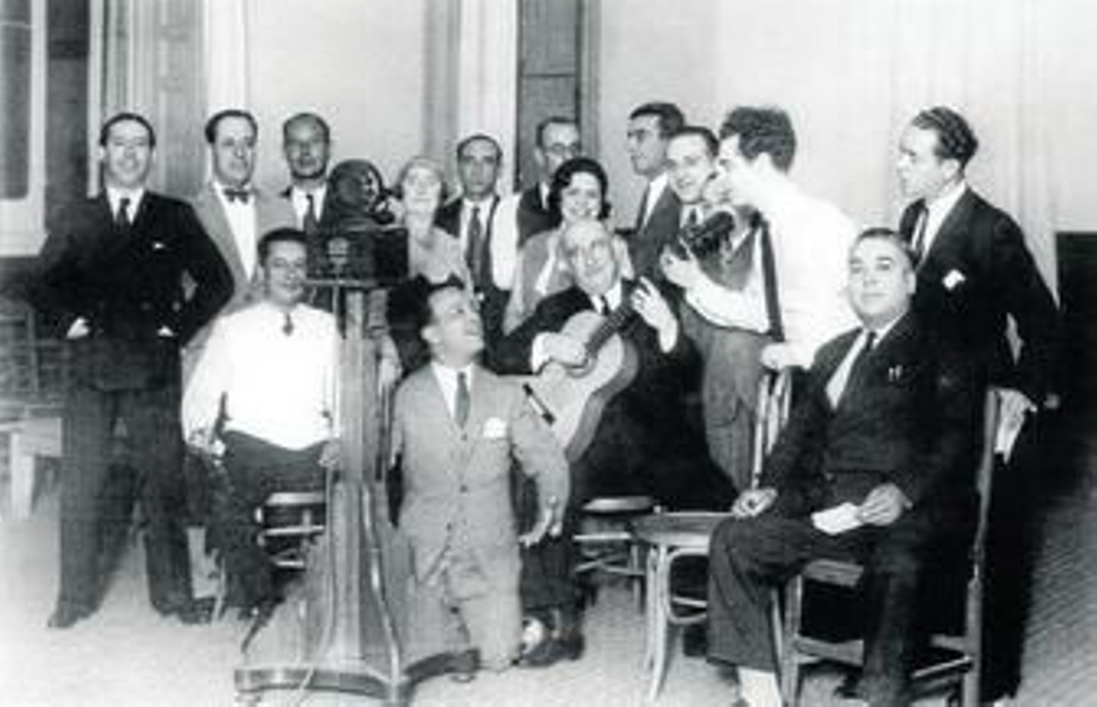 El Niño de Marchena junto a Ramón Montoya en una de sus primeras grabaciones, en los años 20.