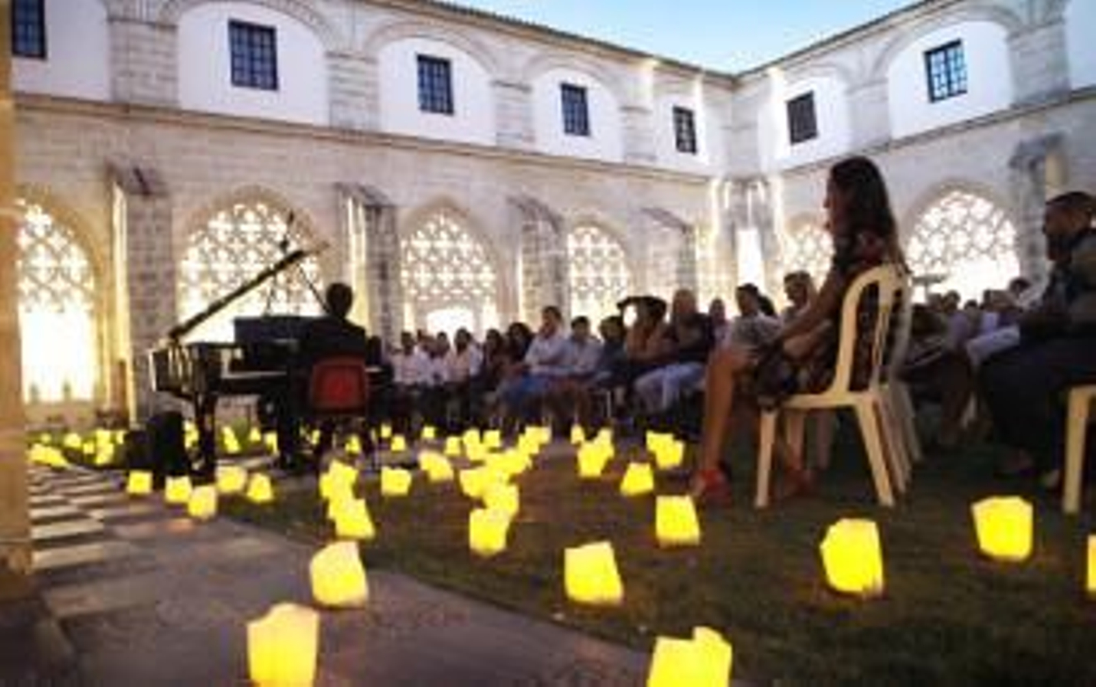 Un tango entre piano, pianista y 200 velas