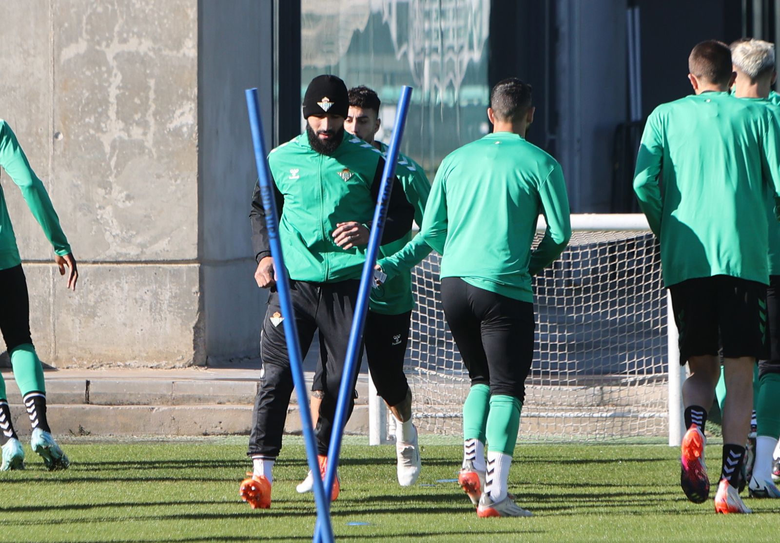 Fekir, en un momento del entrenamiento de este pasado viernes.