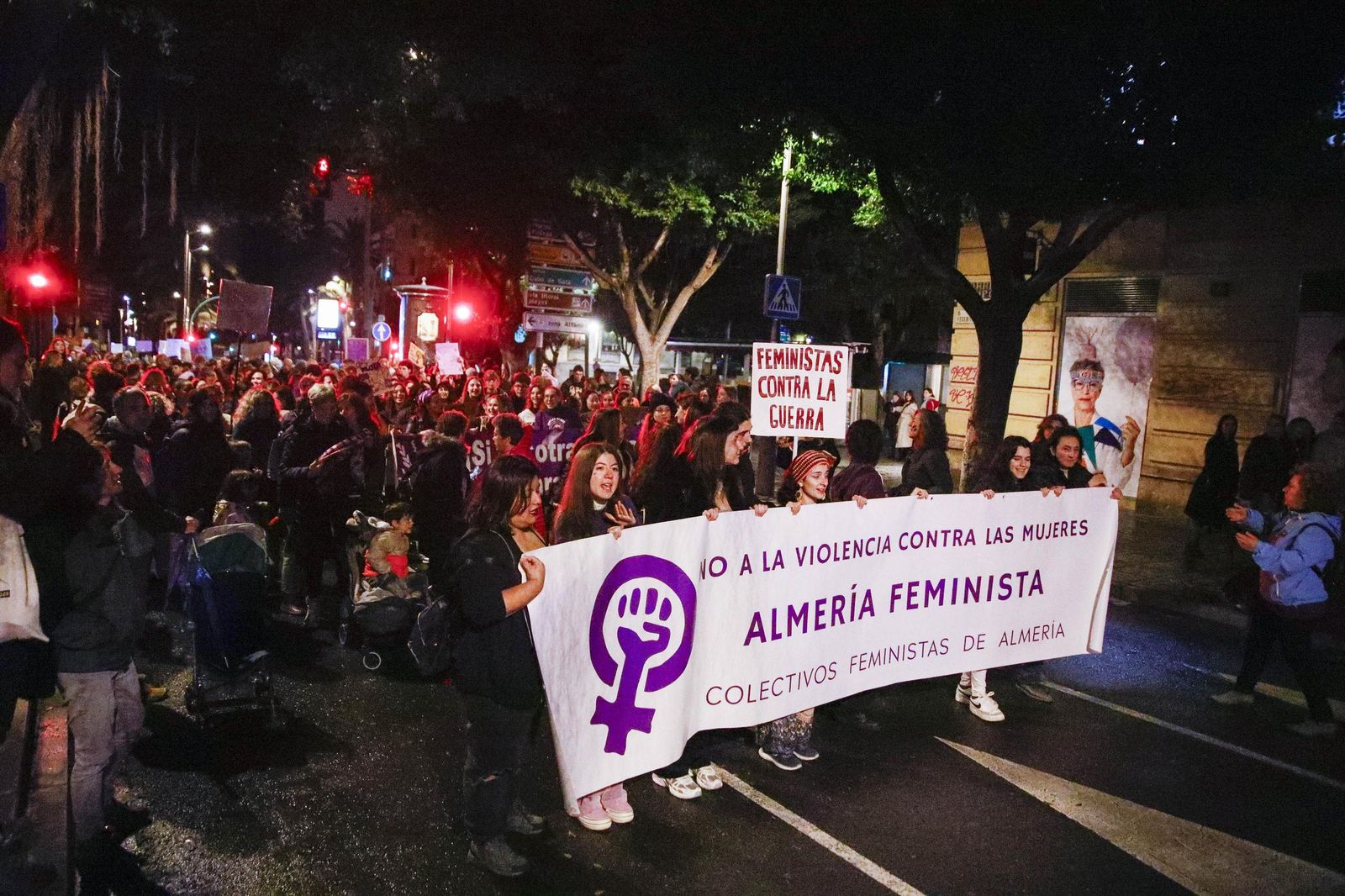 Las imágenes de la manifestación realizada por Asamblea Feminista 8M en Almería