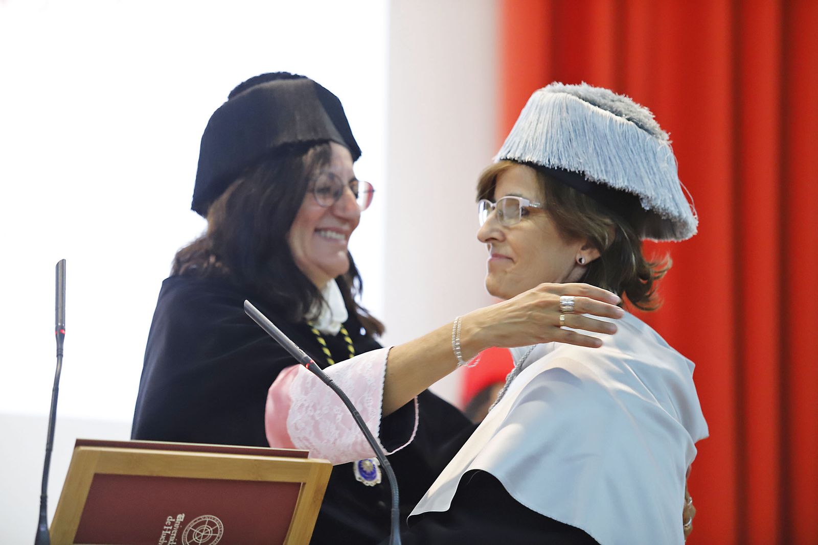 Acto de investidura de María Teresa Moreno Casbas como Doctora Honoris Causa de la Universidad de Huelva