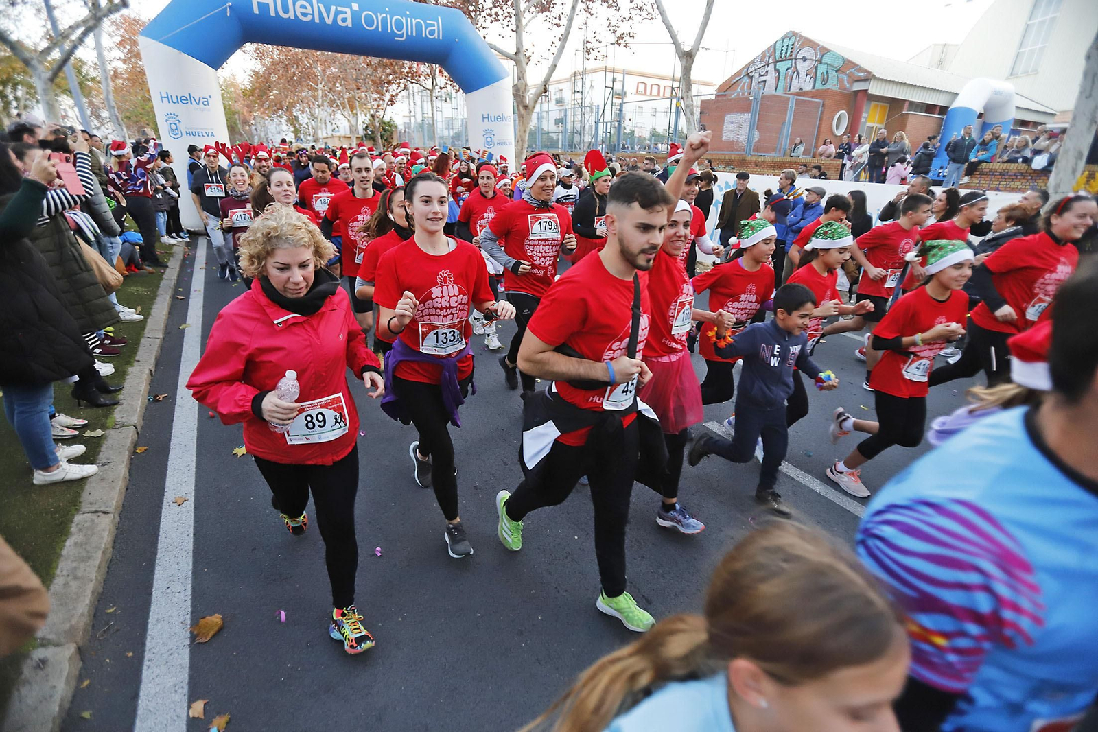 Imágenes de la XIII carrera de San Silvestre en Huelva