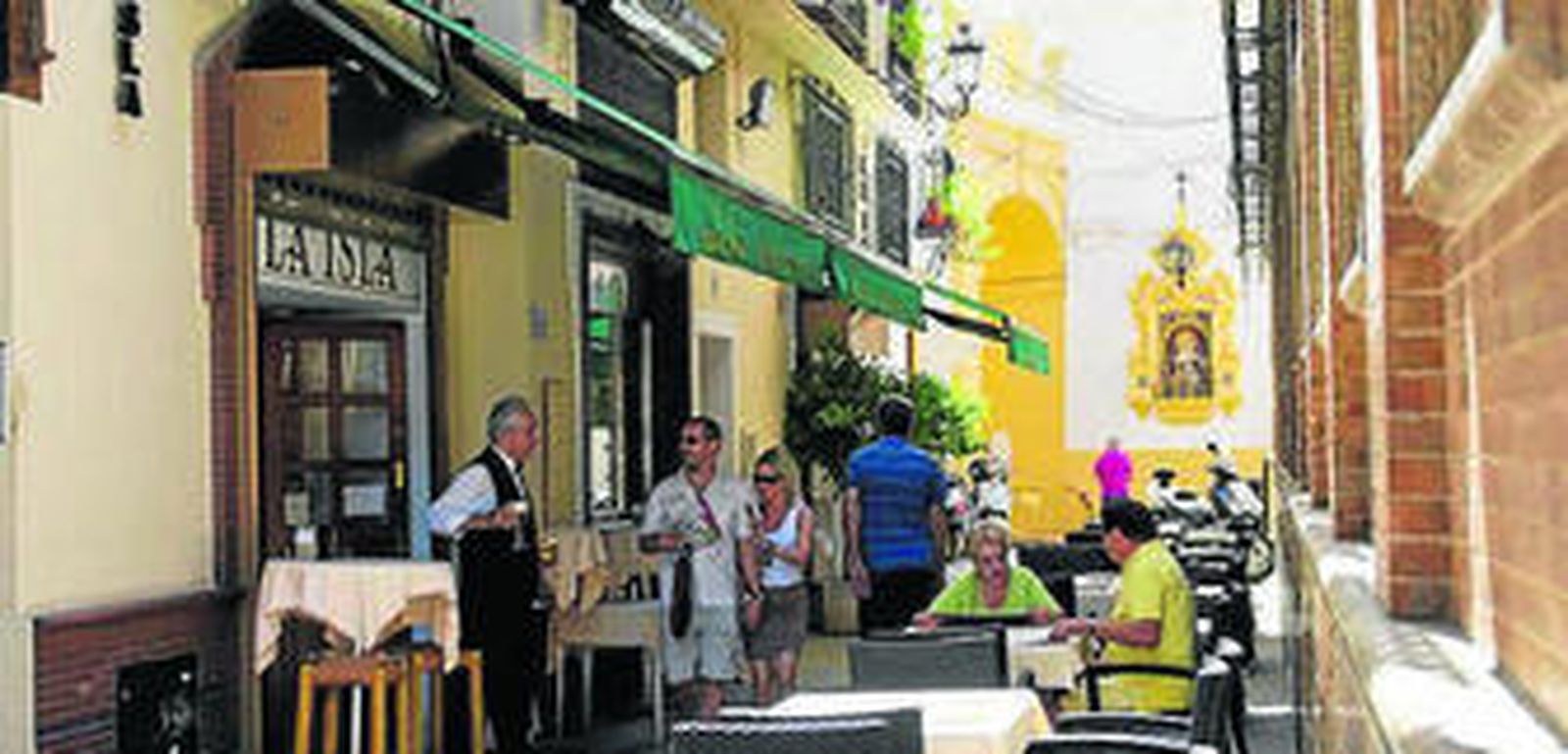 La terraza de veladores de La Isla, en la calle Arfe.