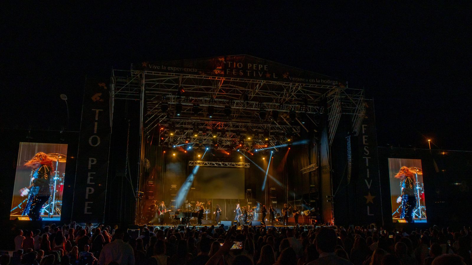 El público del Tío Pepe Festival se rinde ante Malú en Jerez