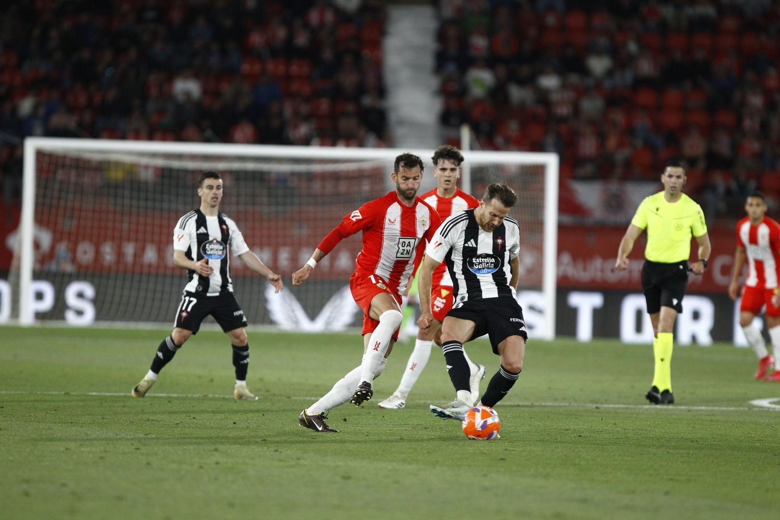 U.D. Almería-Racing Club Ferrol, en imágenes