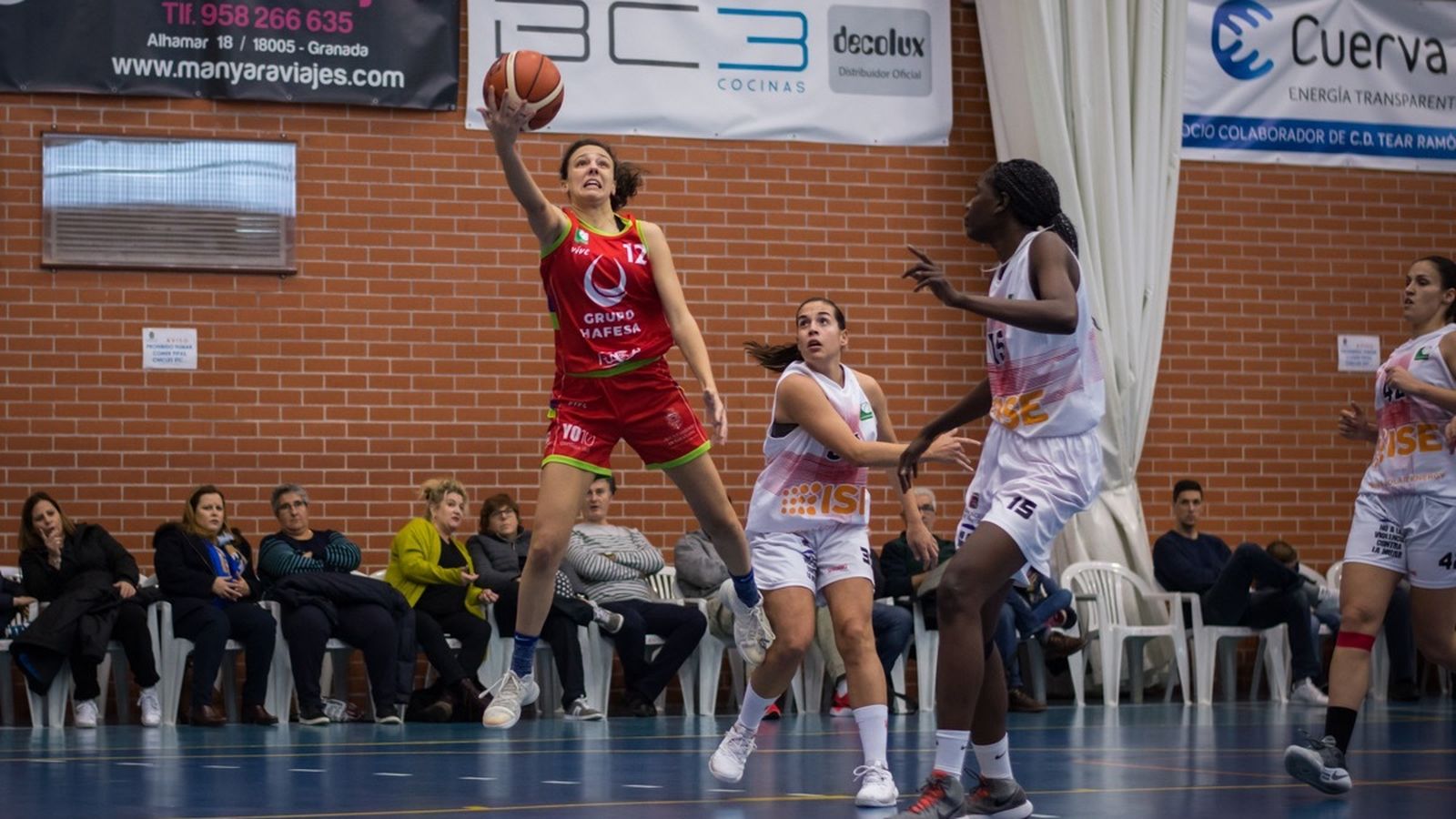 Marina Gea durante el choque de la primera vuelta.