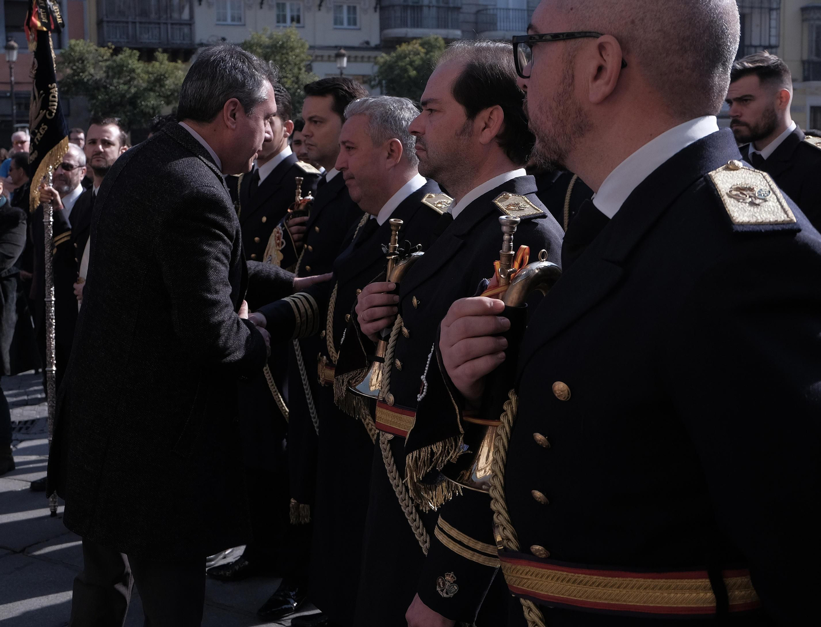 Multitudinario adiós a Salvador Távora en Sevilla