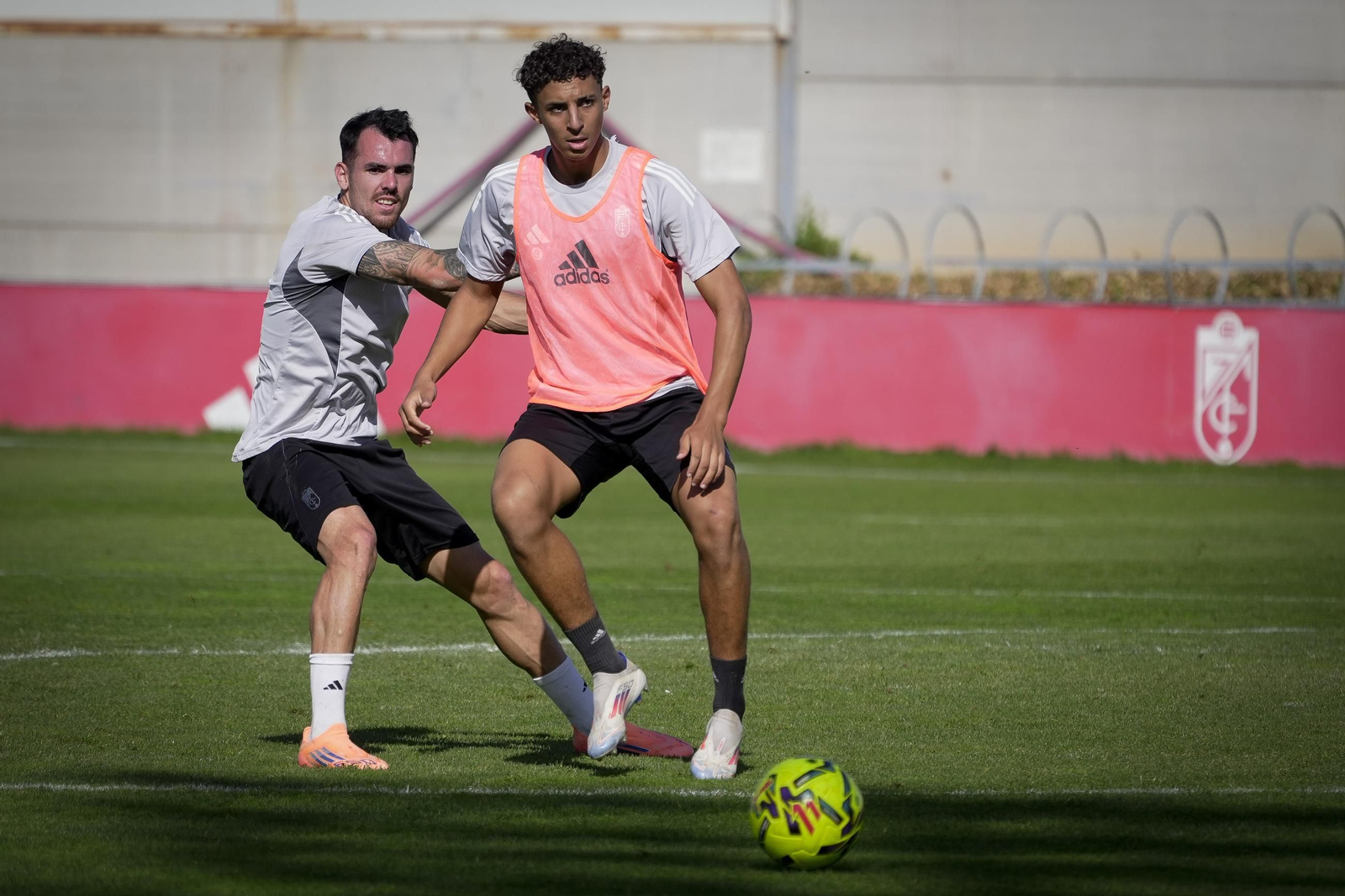 Las imágenes del entrenamiento del Granada CF