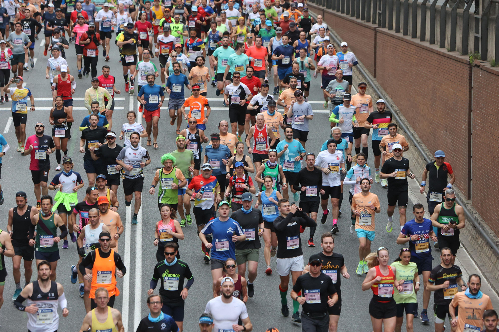 Búscate en la maratón de Sevilla 07