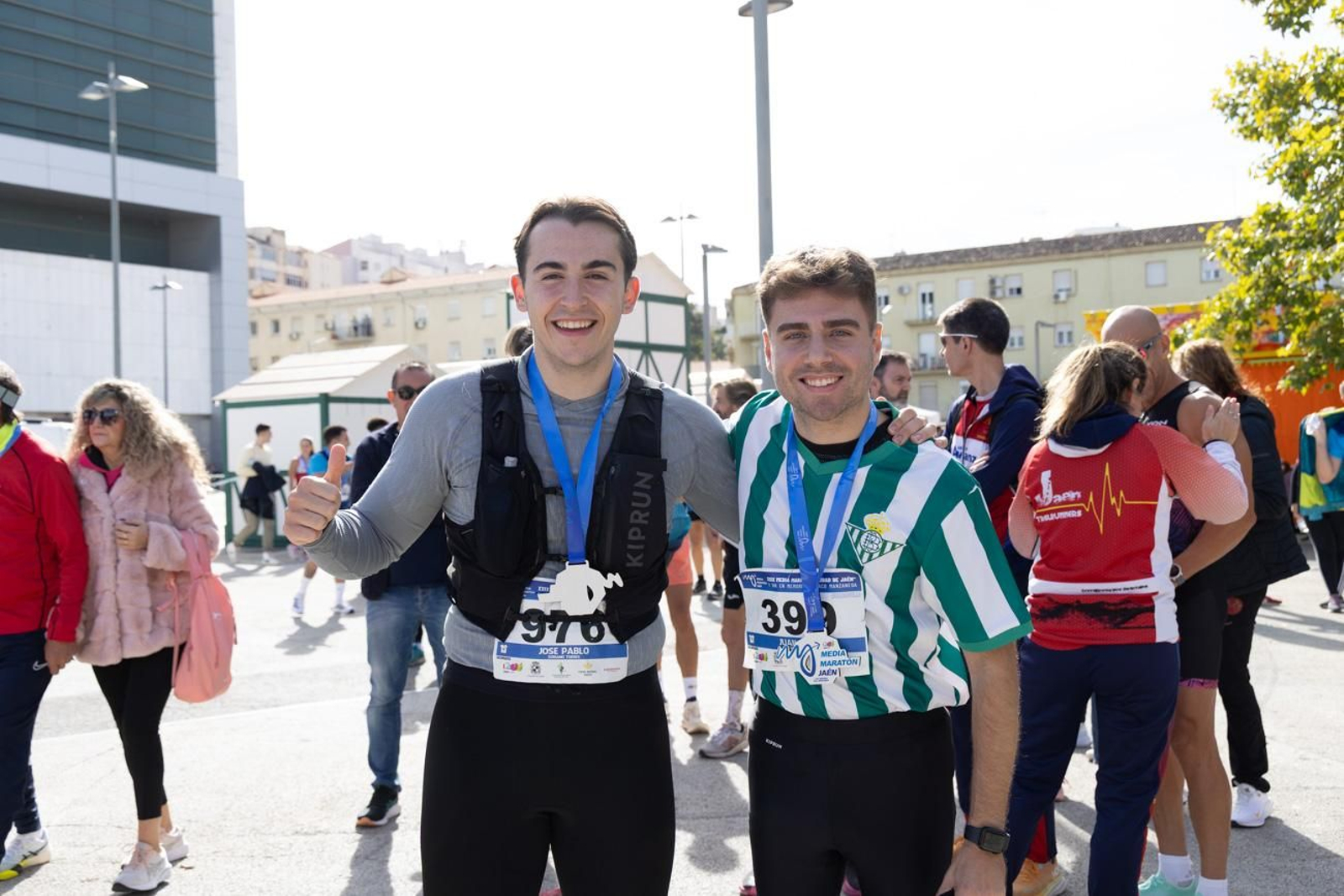 En imágenes: multitudinaria e histórica XXIX Media Maratón 'Ciudad de Jaén' y 10k en memoria de Paco Manzaneda