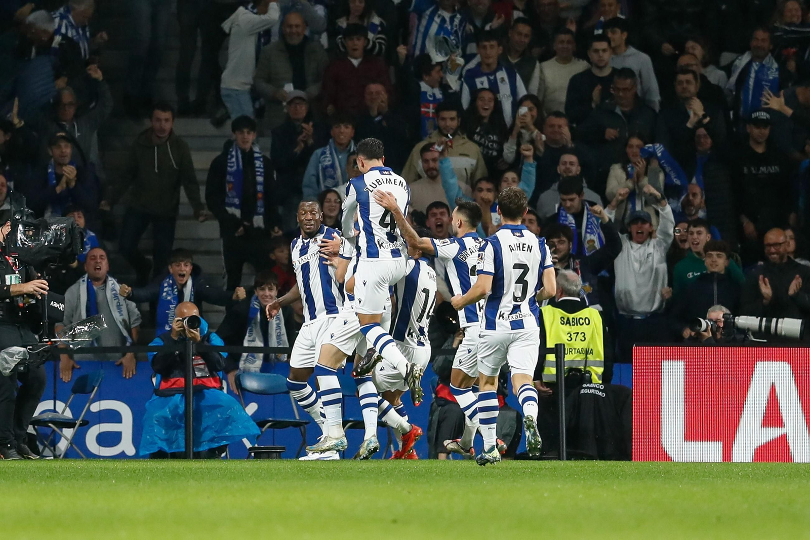 Las fotos de la derrota del Barcelona ante la Real Sociedad Las fotos de la derrota del Barcelona ante la Real Sociedad