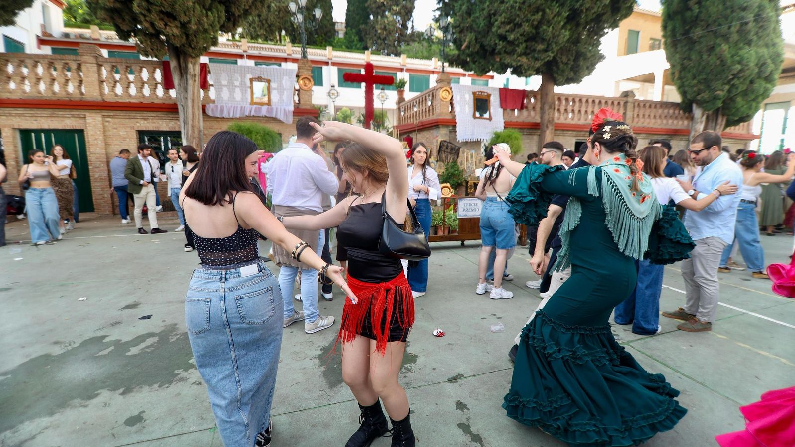 Encuéntrate en la mejores fotos del Día de la Cruz de Granada