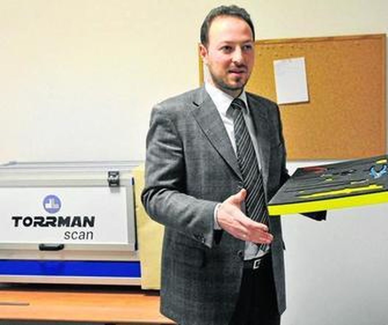 Francisco José Torrado, con su rompedor escáner.