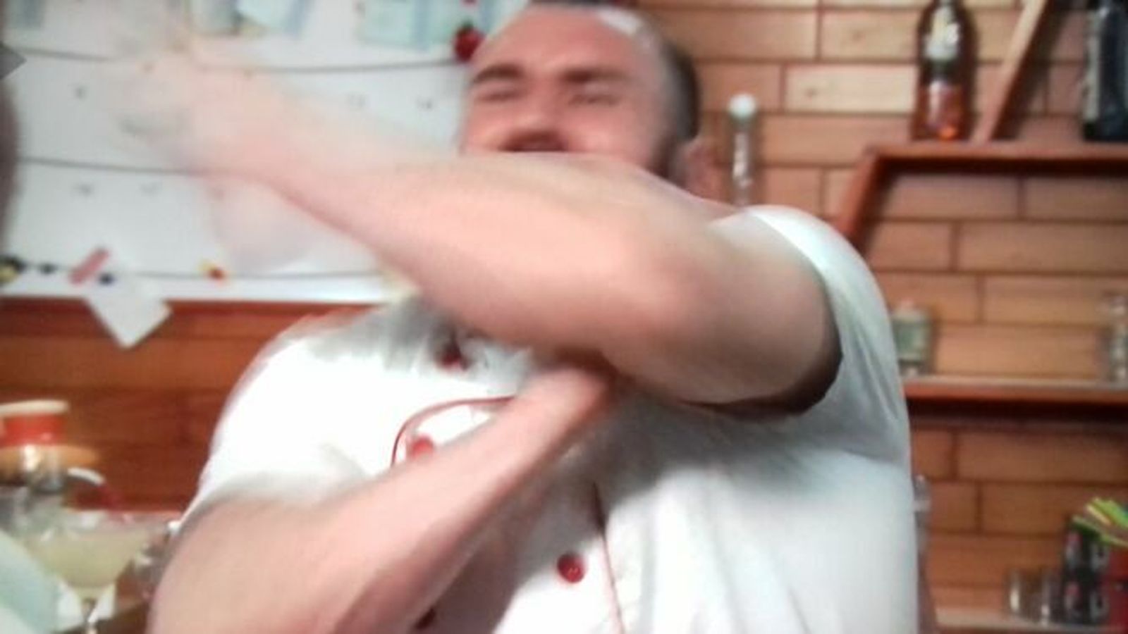 José Carlos, cocinero, hijo del dueño.