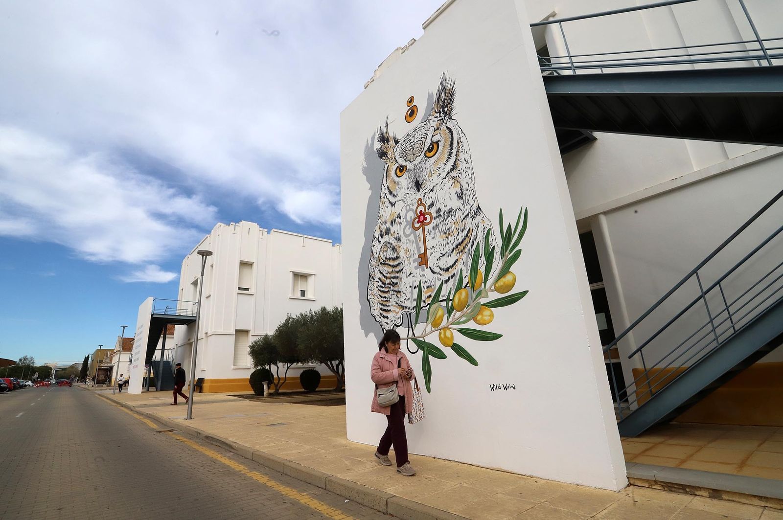 Wild Welva y María JL Hierro inauguran las nuevas intervenciones de Arte urbano en el Campus del Carmen, en imágenes