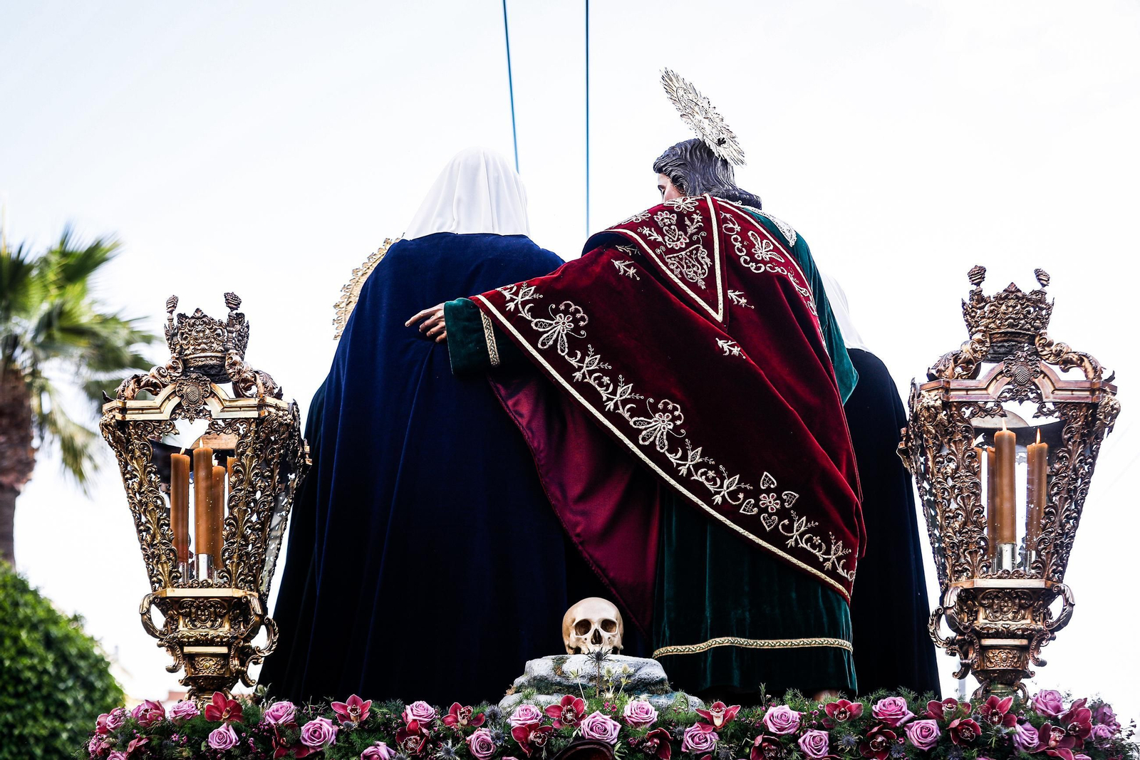 Imágenes de la salida de la Soledad en la Semana Santa de San Fernando 2025
