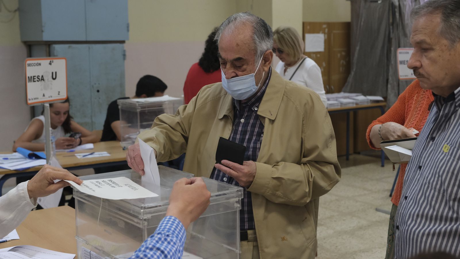 Imágenes de las votaciones en las Elecciones Municipales 2023, en Almería capital