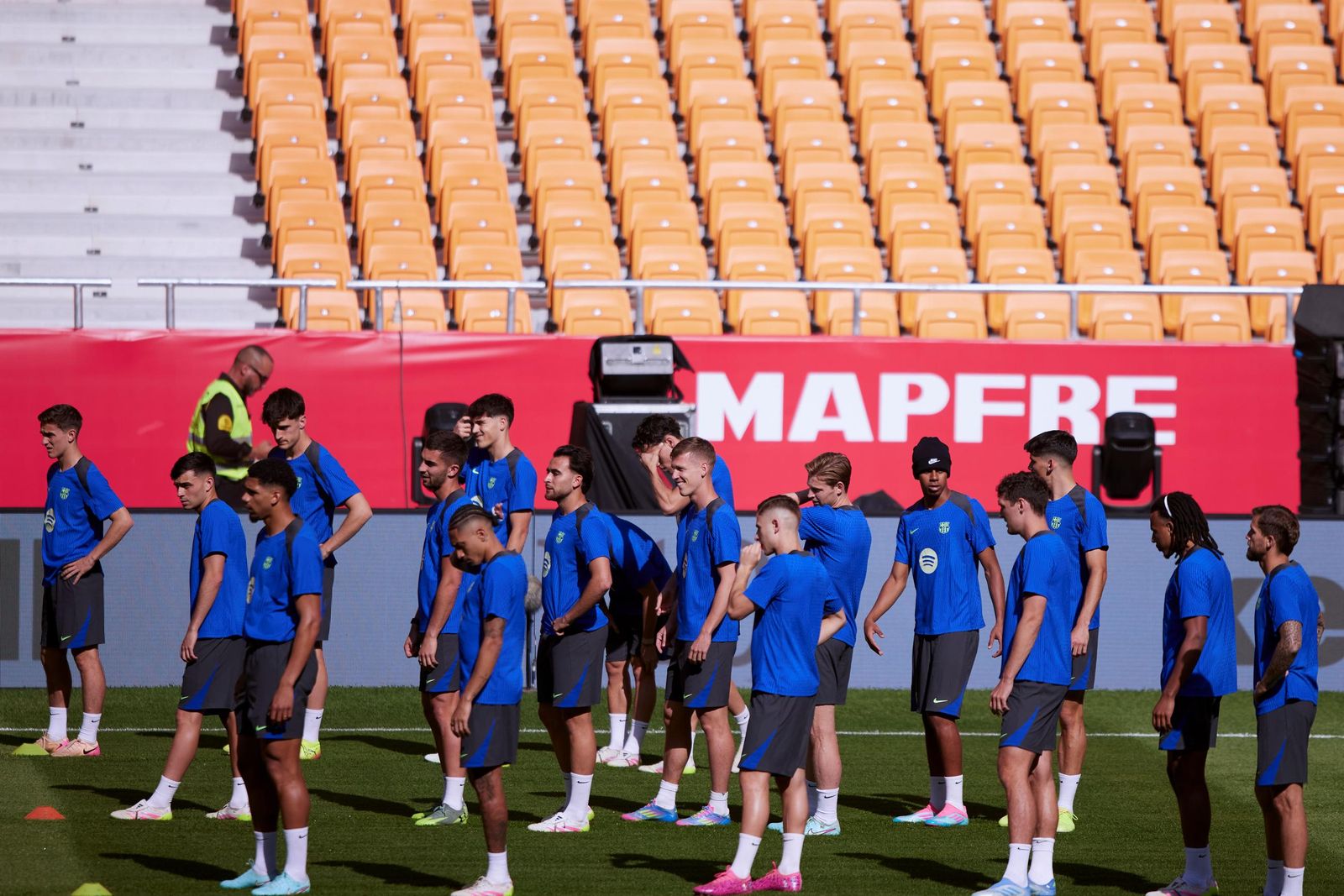 La fotos del día antes de la final de Copa Barcelona - Real Madrid