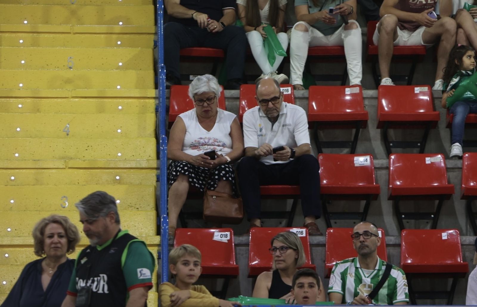 Búscate en el o Betis Granada de baloncesto