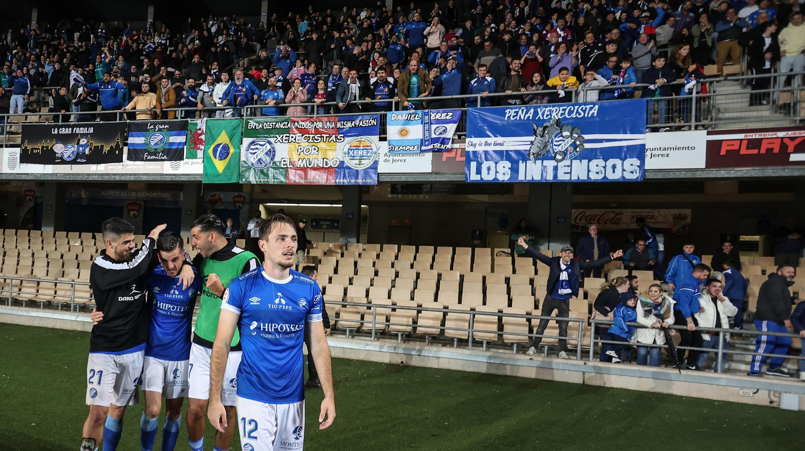 Victoria del Xerez DFC ante el Vélez Cf (2-0)