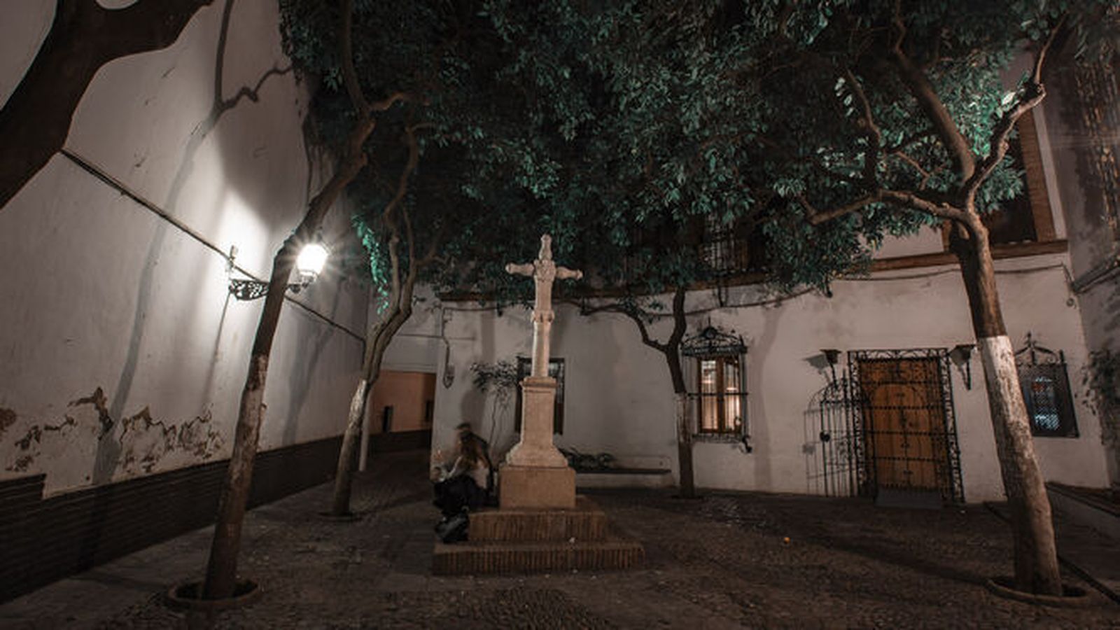 Plaza de Santa Marta de noche