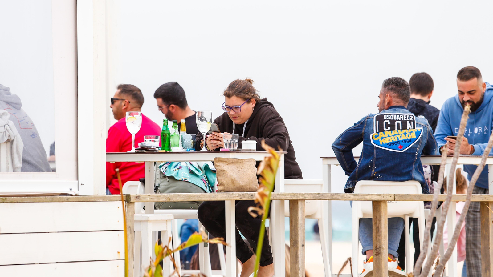Un día de levante en Tarifa, en imágenes