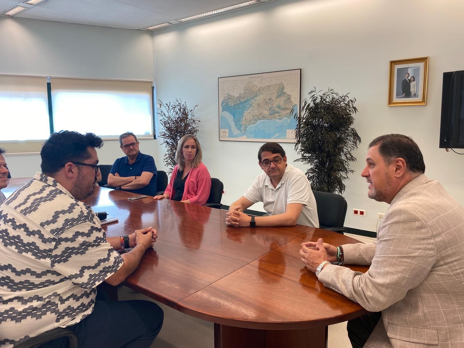 Francisco Alonso recibe a los dinamizadores de FP.