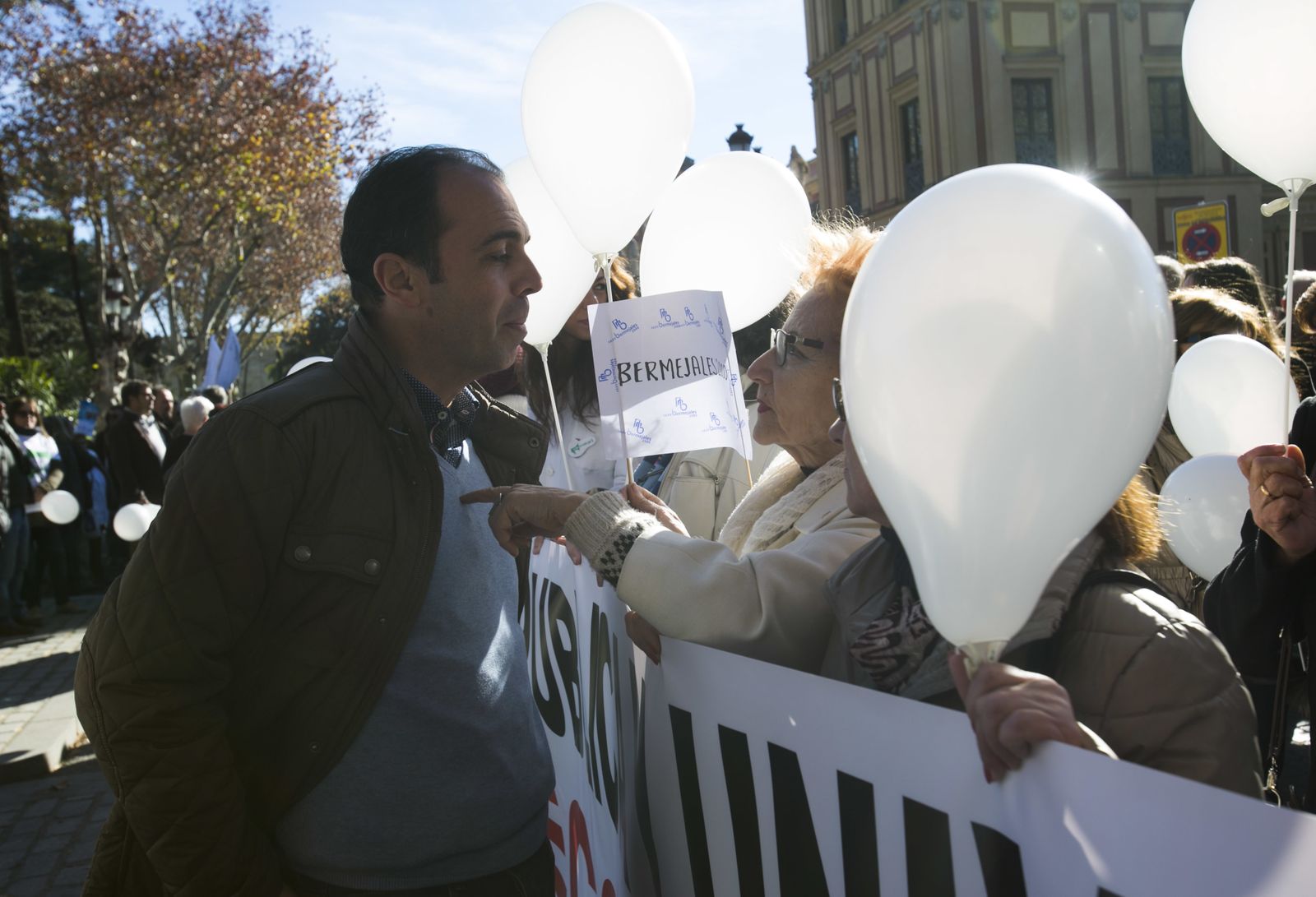 La marea blanca, en Sevilla