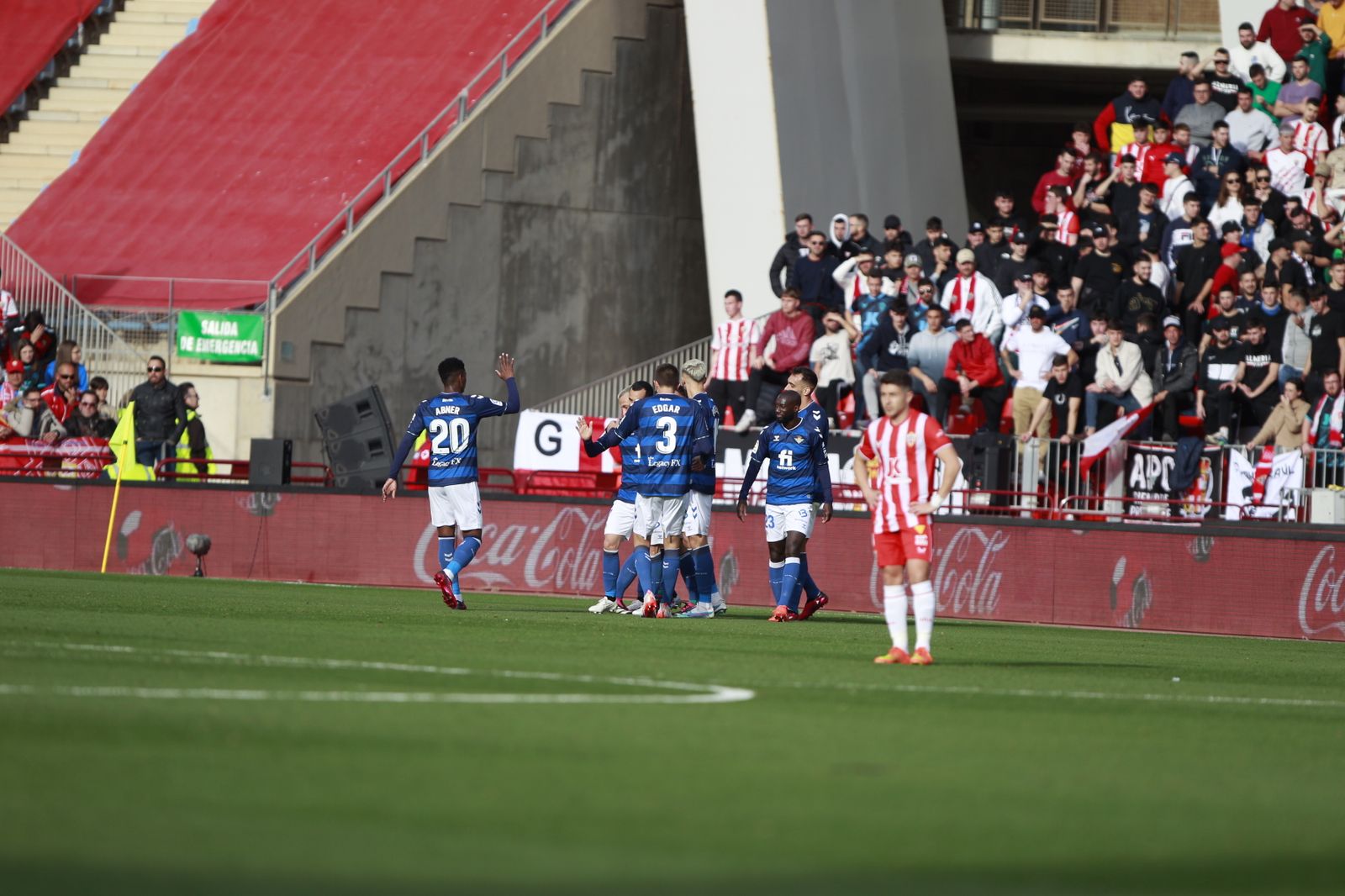 Imágenes del partido de fútbol U.D. Almería-Real Betis Balompié