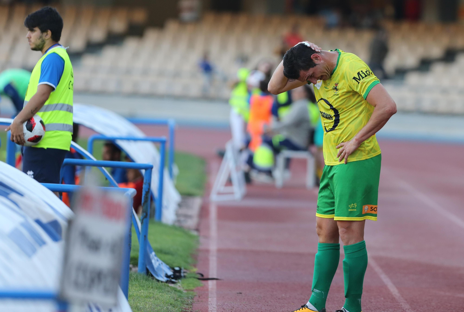 Imágenes del Partido XerezDFC -Los Barrios en Chapín