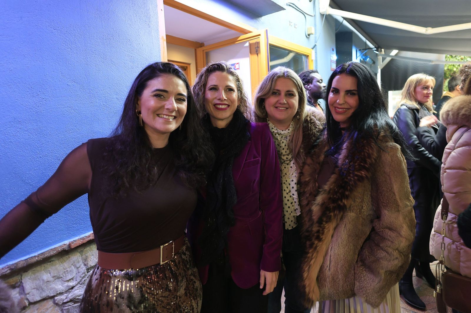 Búscate en las fotos del ambiente en el centro de La Línea antes de la Nochevieja