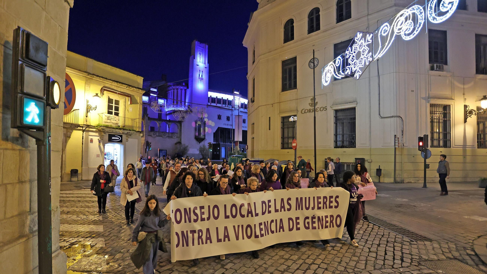 Imágenes de la manifestación del 25N 2024 en Jerez