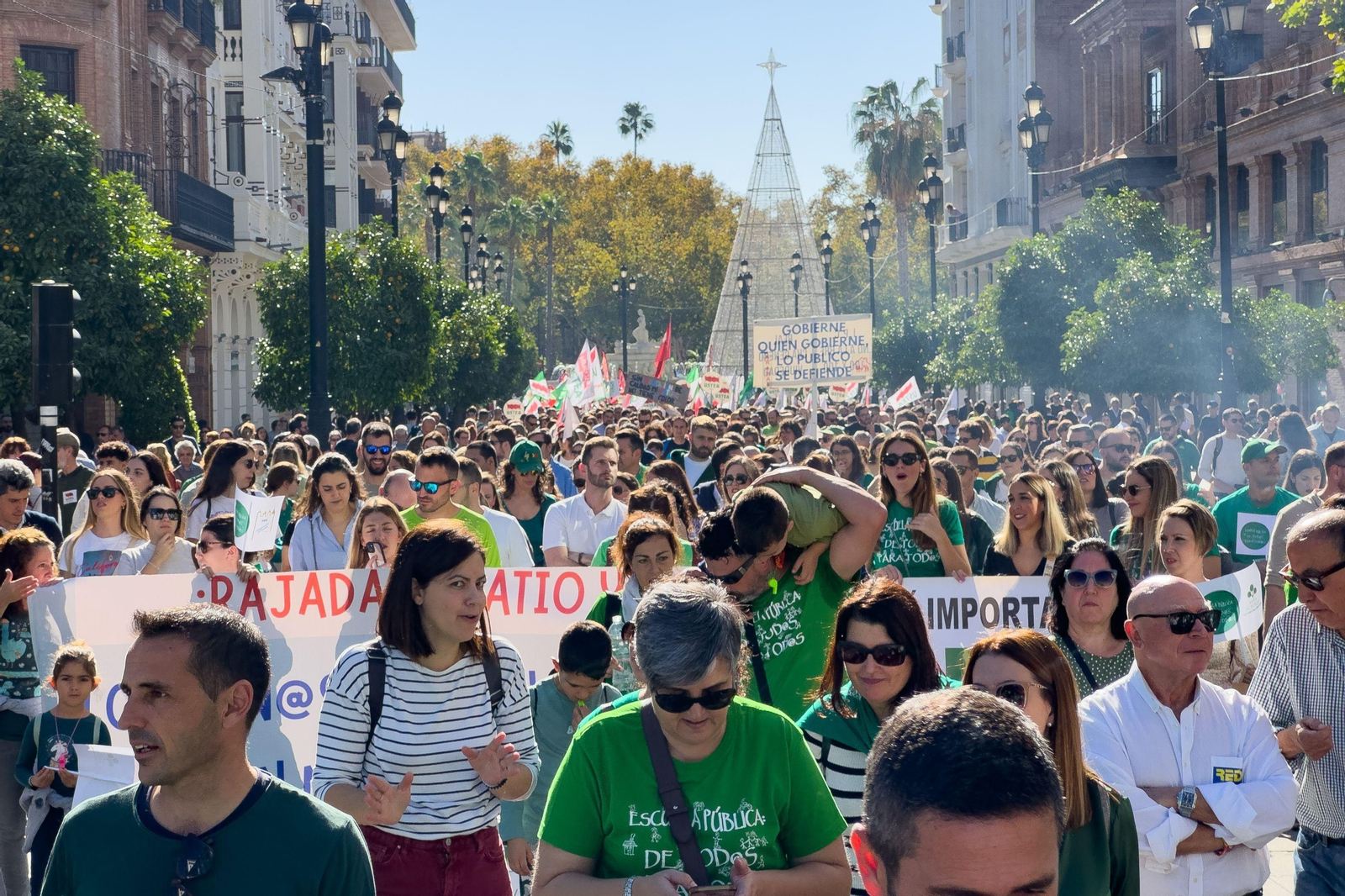Un momento de la manifiestación de la Marea Verde.