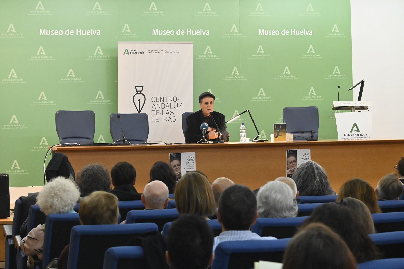 Presentación del nuevo libro de Juan Cobos Wilkins, en imágenes