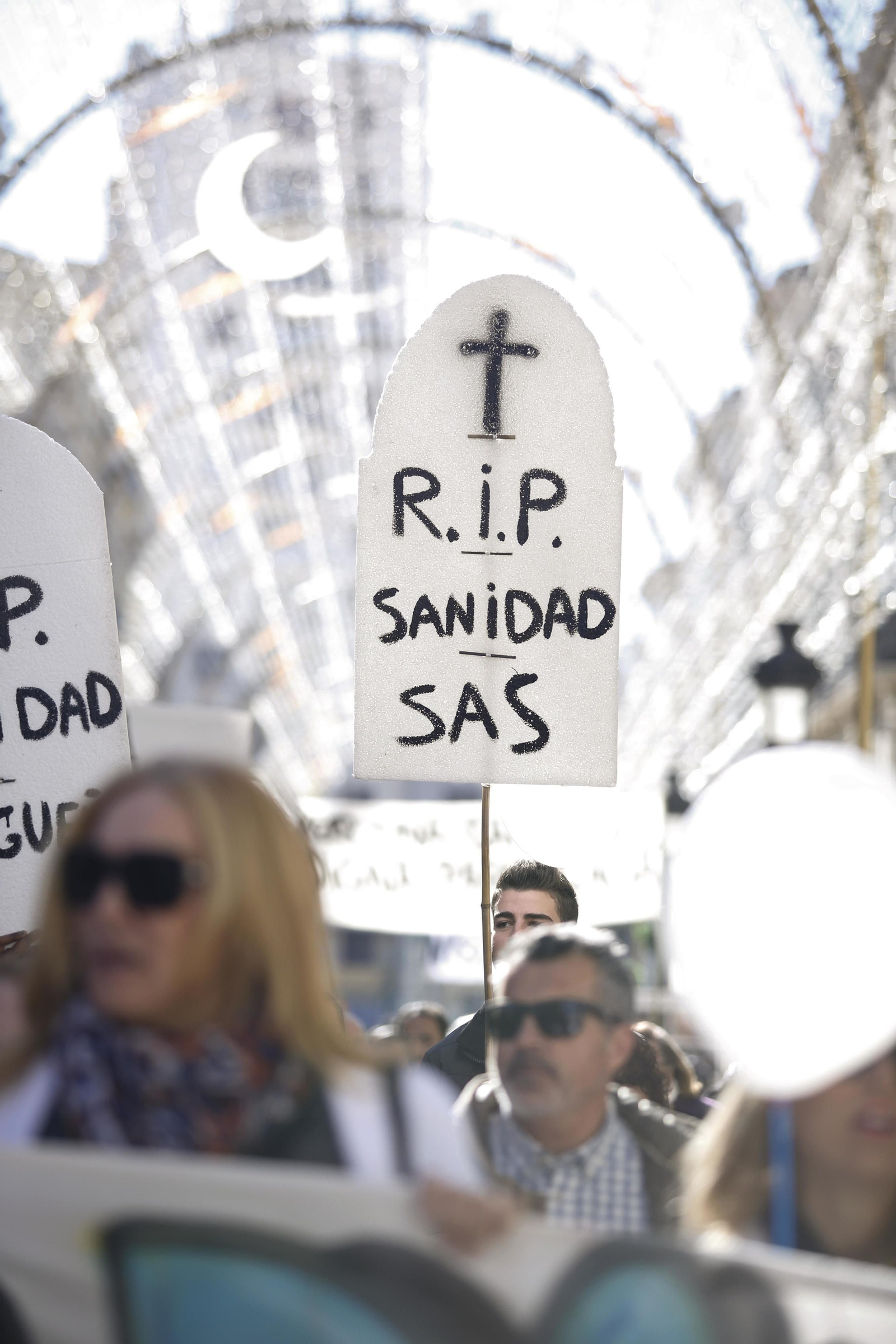 La marea blanca, en Málaga