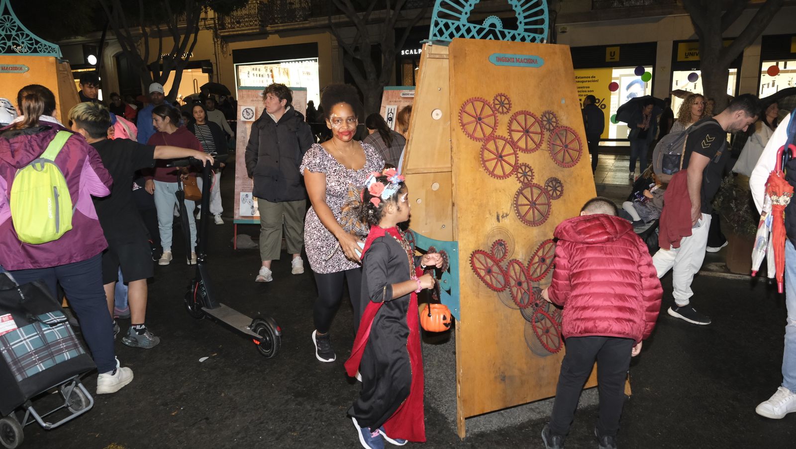 Imágenes de la Noche en Negro de Almería