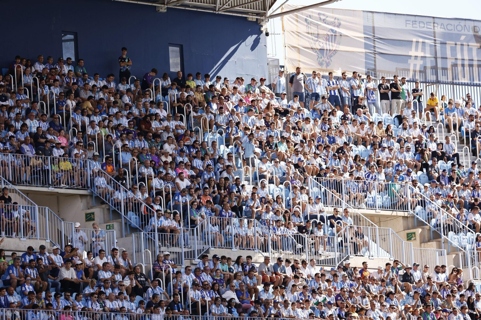 Búscate en las gradas de La Rosaleda durante el Málaga-Andorra