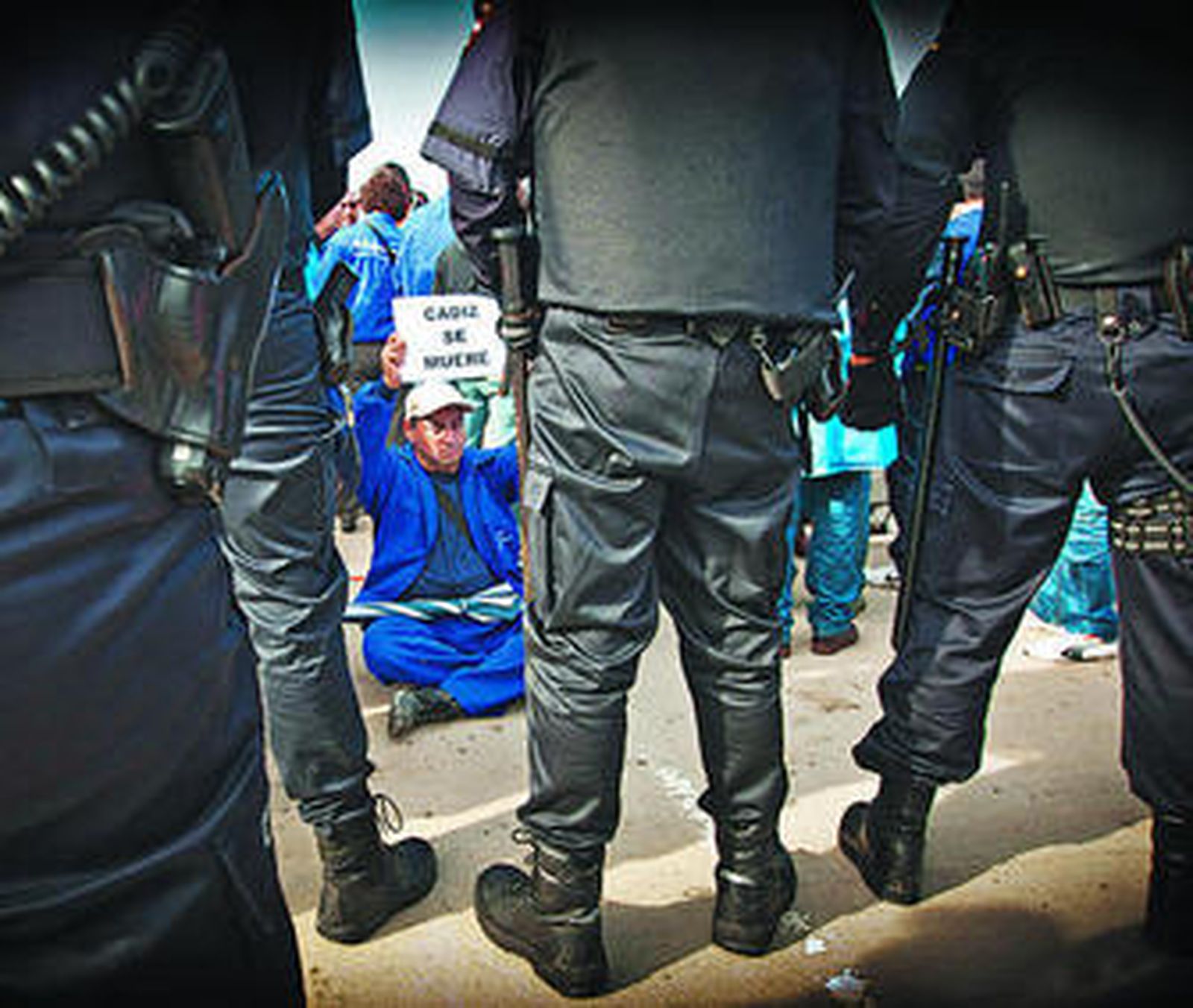 La presencia policial impidió que todos los ex Delphi entraran en la antigua fábrica.