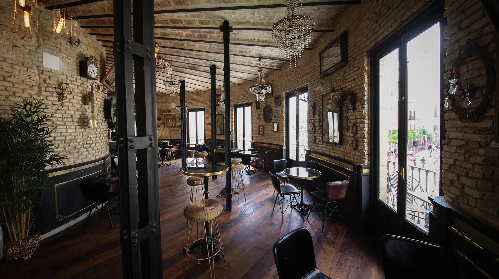 Así es El Gallo Azul