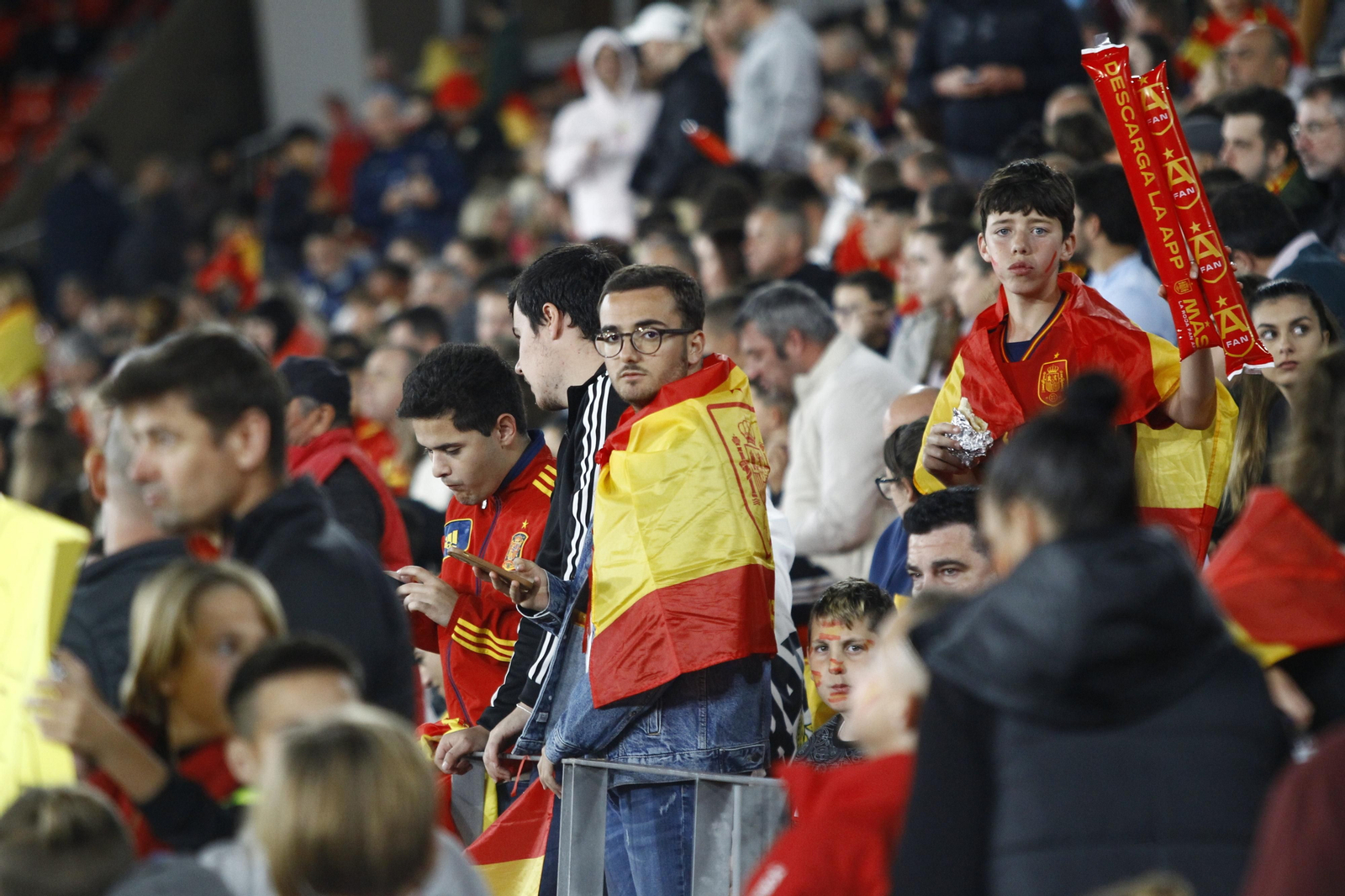 Imágenes del partido de fútbol amistoso entre las selecciones de España y Suiza Sub 21, disputado en Almería