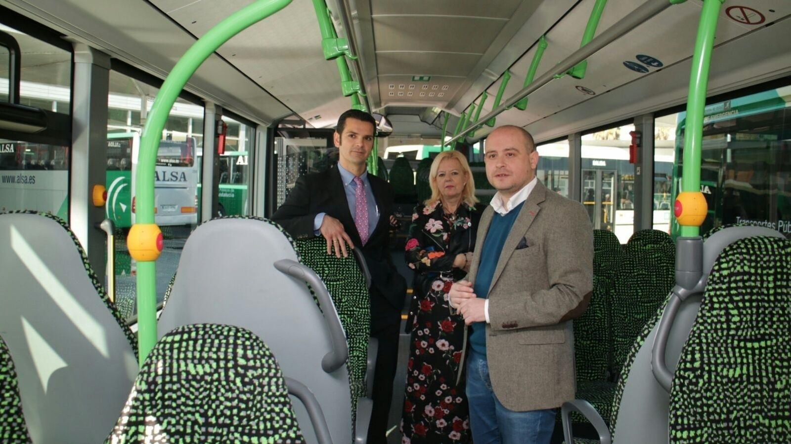 El delegado de Fomento junto al empresario Juan del Pino.