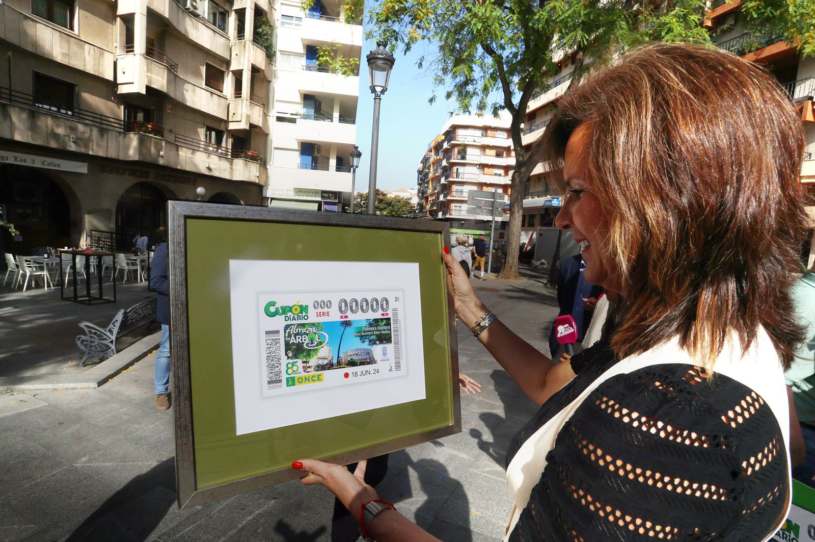 Imágenes de la presentación del cupón de la ONCE dedicado a 'La Palmera'