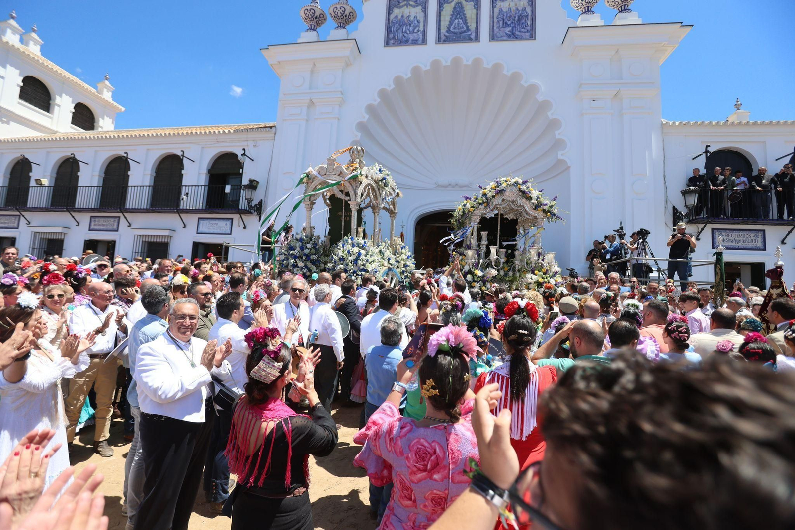 El Rocío 2024: Las mejores imágenes de la presentación de Huelva con Villarrasa e Isla Cristina
