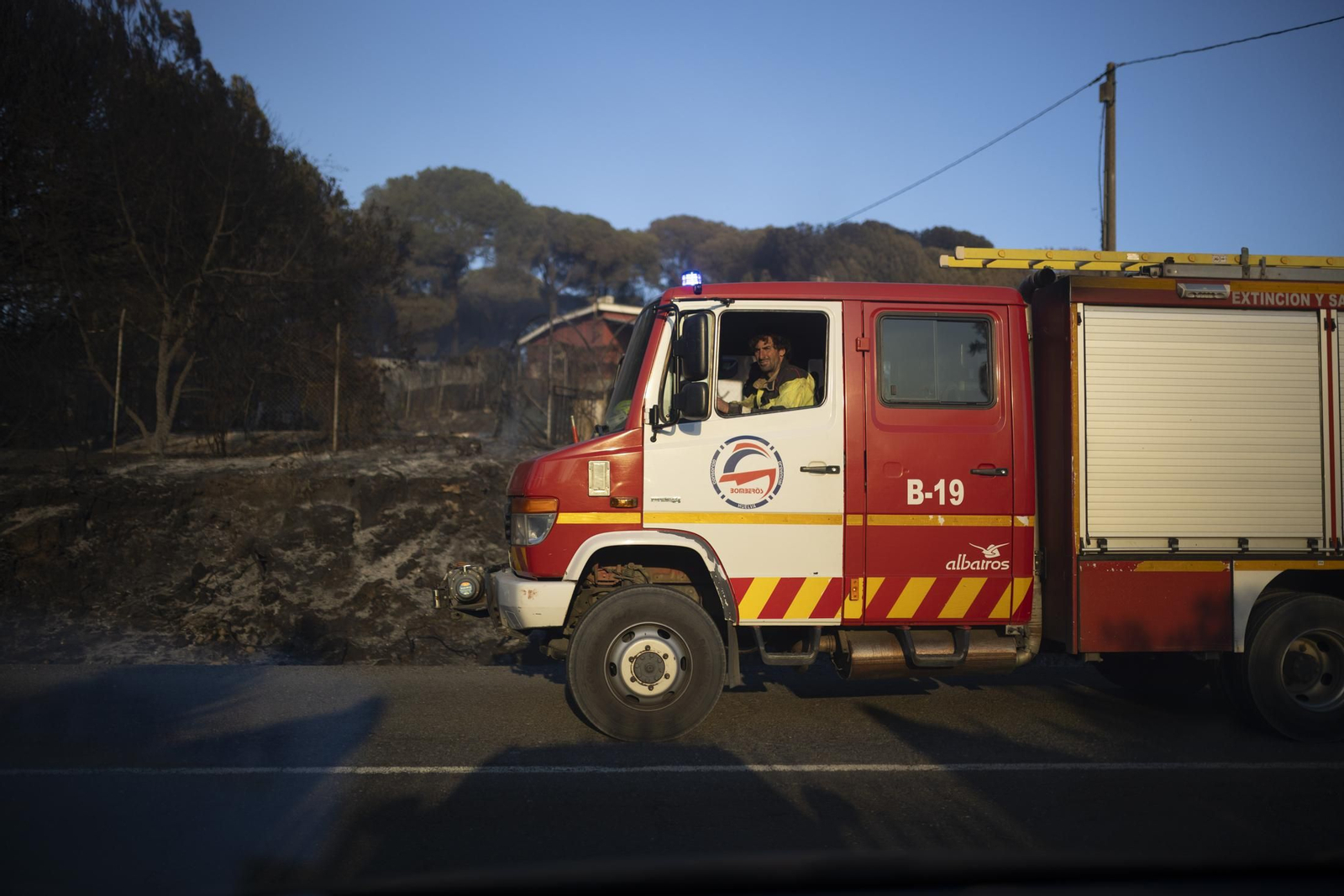 Imágenes del incendio de Bonares