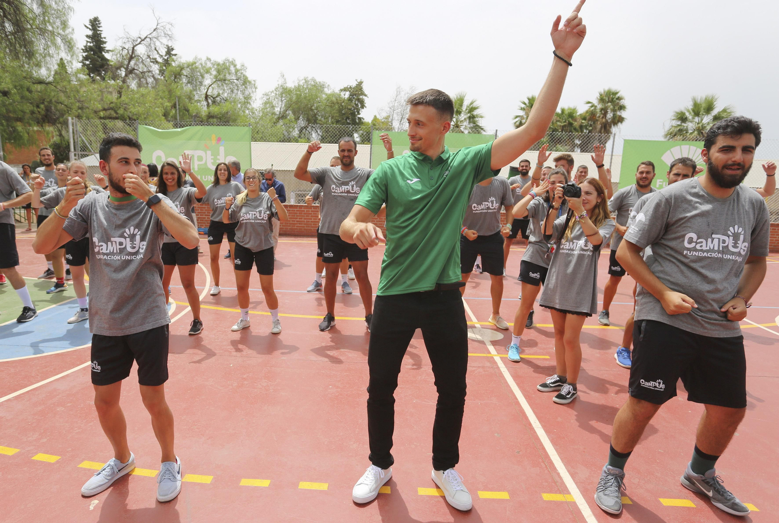 Las fotos de la presentación de Aleksa Avramovic
