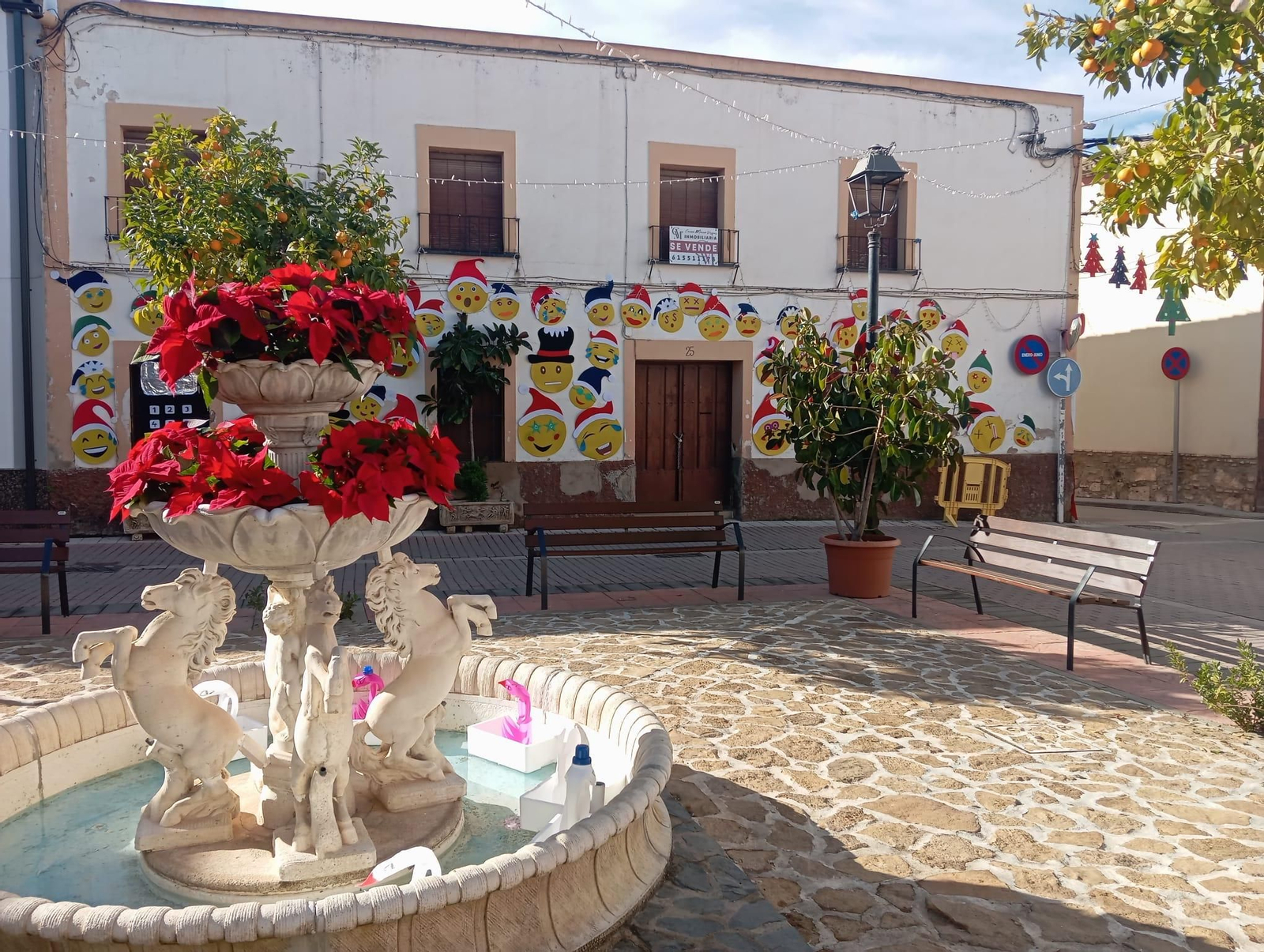 Las calles de Villafranca de Córdoba decoradas por Navidad